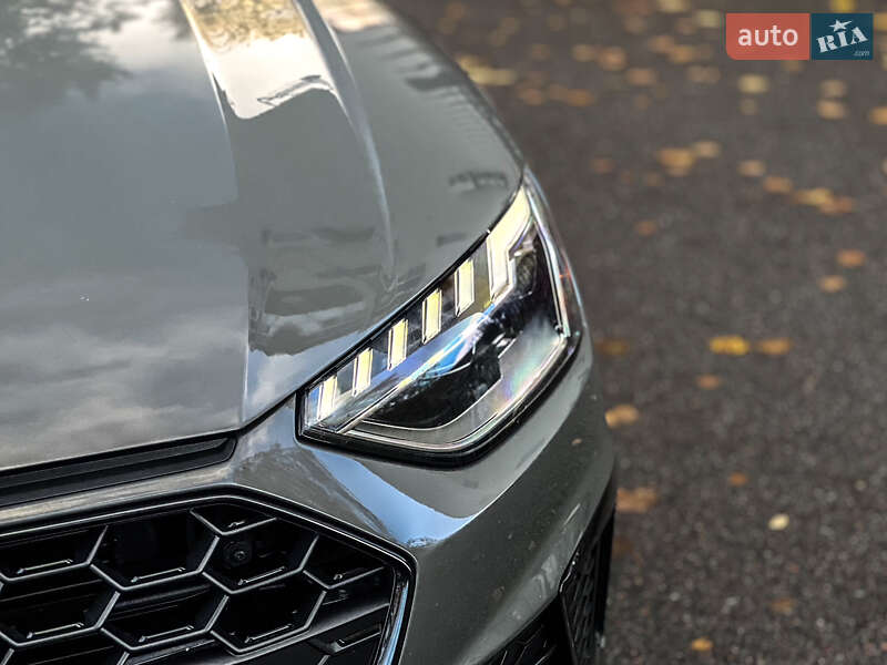 Седан Audi S4 2022 в Харькове