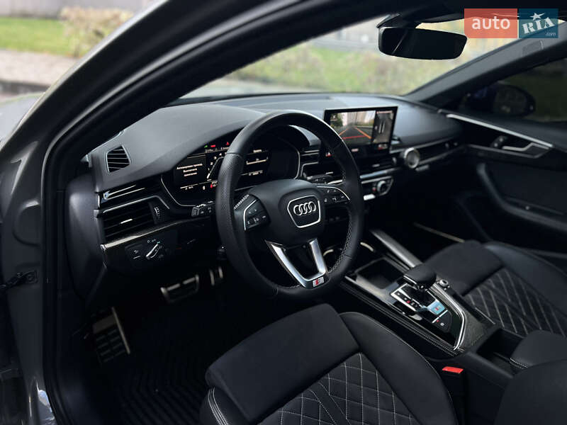 Седан Audi S4 2022 в Харькове