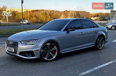 Седан Audi S4 2019 в Вінниці