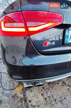 Седан Audi S4 2013 в Харкові