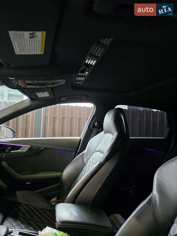 Седан Audi S4 2020 в Киеве
