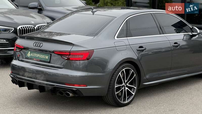 Седан Audi S4 2019 в Києві