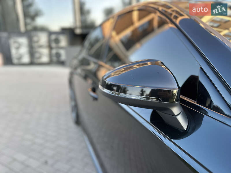 Седан Audi S4 2018 в Ровно