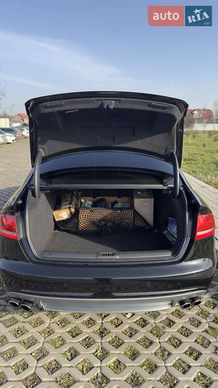 Седан Audi S4 2011 в Ивано-Франковске