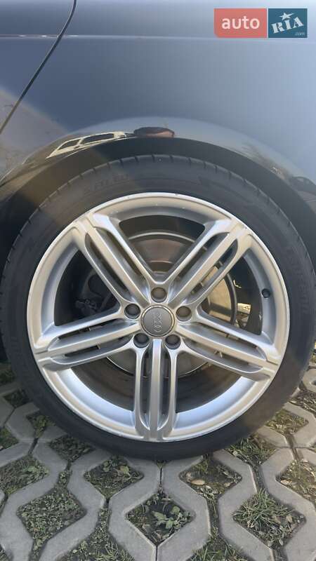 Седан Audi S4 2011 в Ивано-Франковске