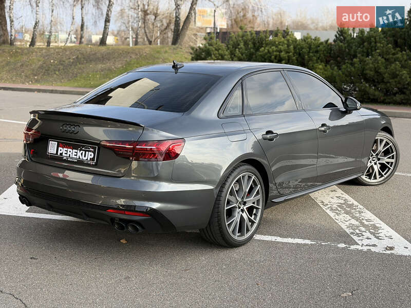 Седан Audi S4 2023 в Киеве