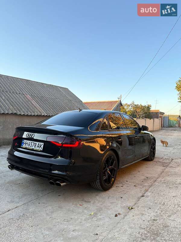 Седан Audi S4 2014 в Одессе
