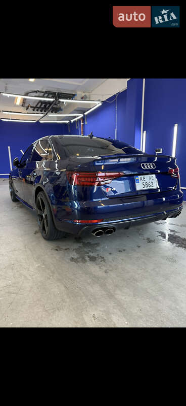 Седан Audi S4 2018 в Харькове