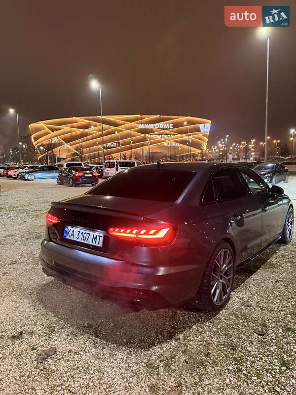 Седан Audi S4 2022 в Киеве