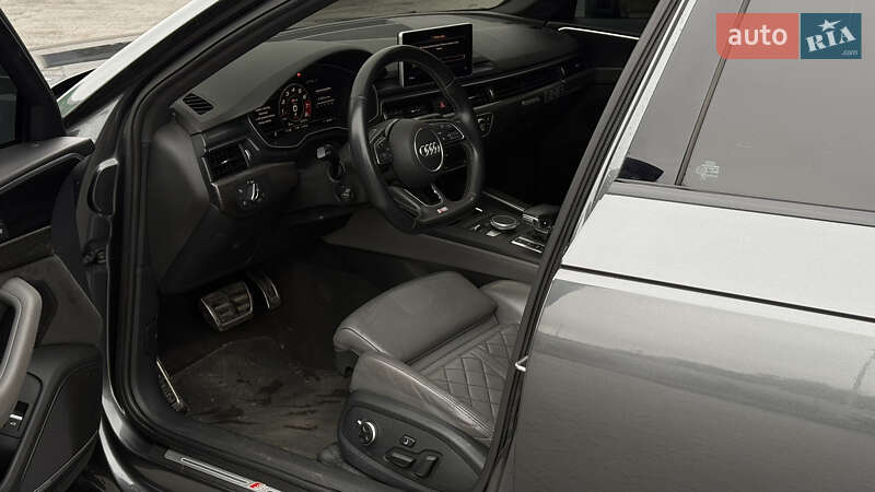 Седан Audi S4 2017 в Ивано-Франковске