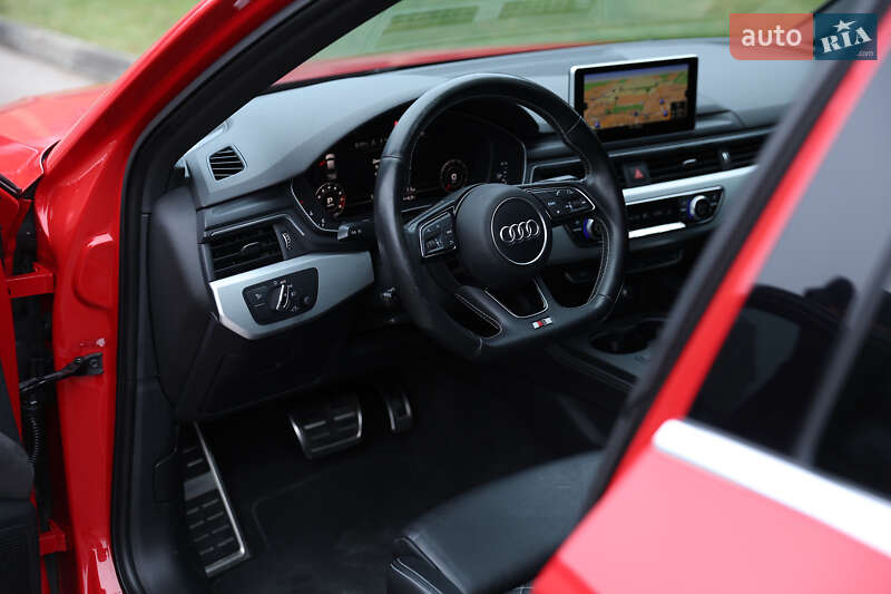 Седан Audi S4 2017 в Луцке