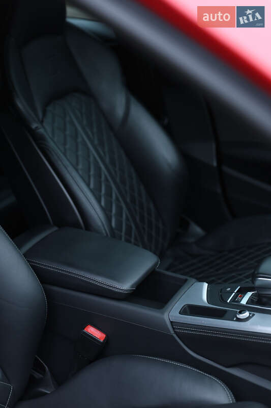 Седан Audi S4 2017 в Луцке