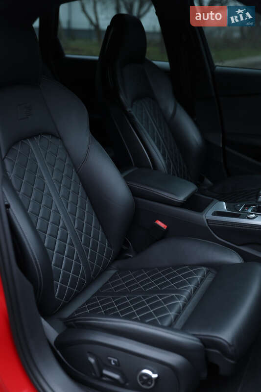 Седан Audi S4 2017 в Луцке