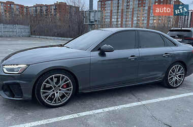 Седан Audi S4 2022 в Дніпрі
