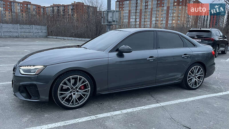 Седан Audi S4 2022 в Днепре
