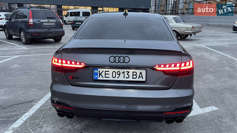 Седан Audi S4 2022 в Днепре