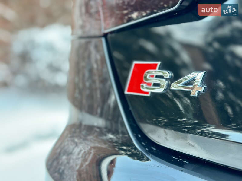 Седан Audi S4 2019 в Киеве