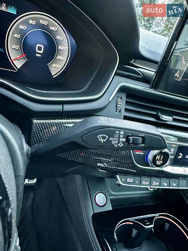 Седан Audi S4 2019 в Киеве