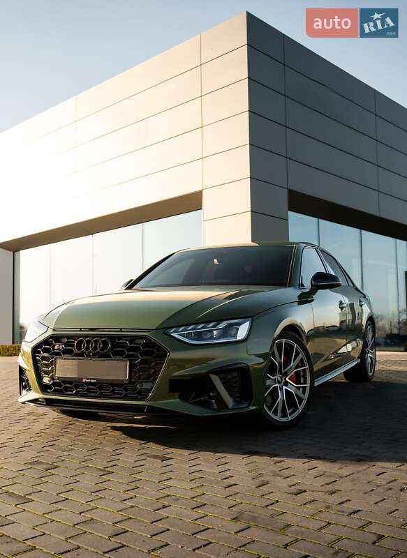 Седан Audi S4 2023 в Днепре