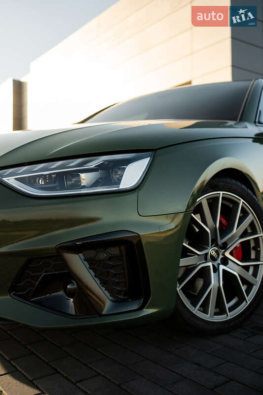 Седан Audi S4 2023 в Днепре