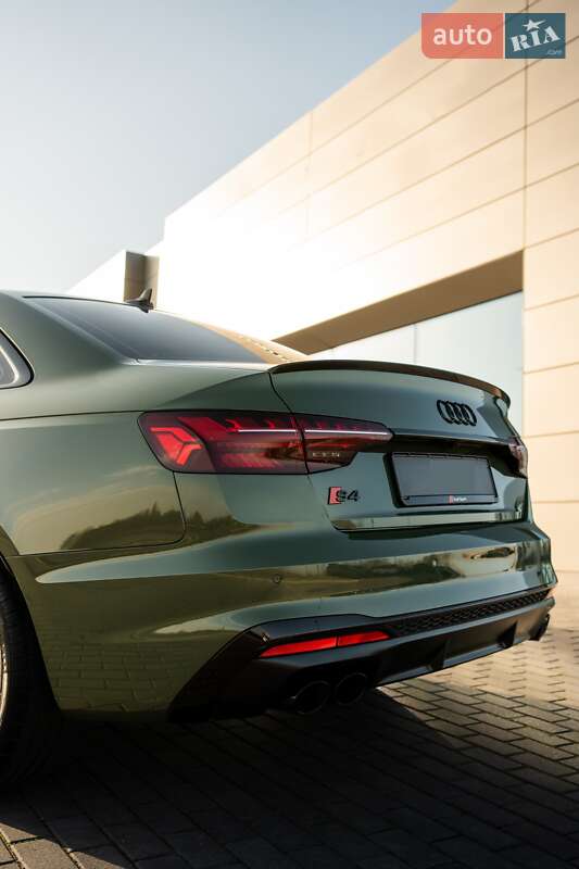 Седан Audi S4 2023 в Днепре