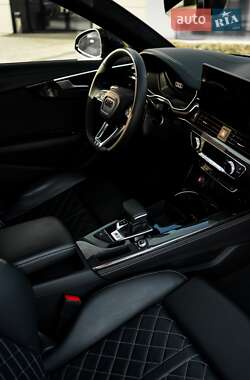 Седан Audi S4 2023 в Днепре