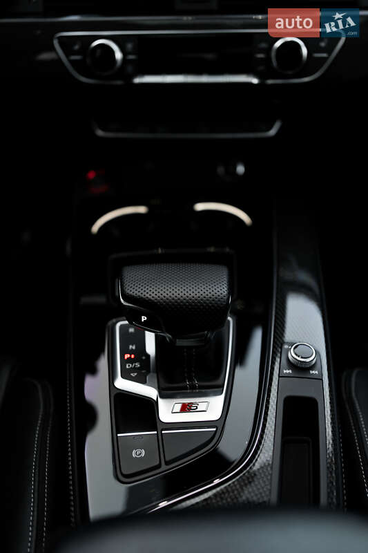 Седан Audi S4 2023 в Днепре