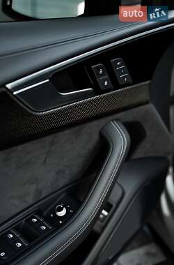 Седан Audi S4 2023 в Днепре