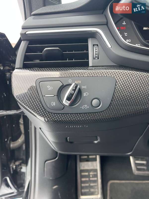 Седан Audi S4 2017 в Львове