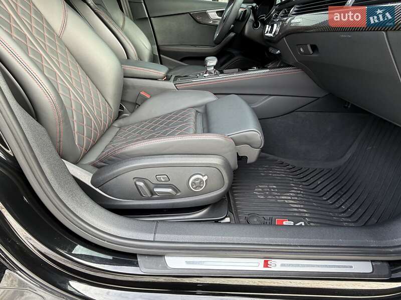 Седан Audi S4 2023 в Одессе