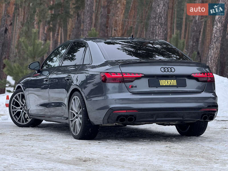 Седан Audi S4 2022 в Киеве