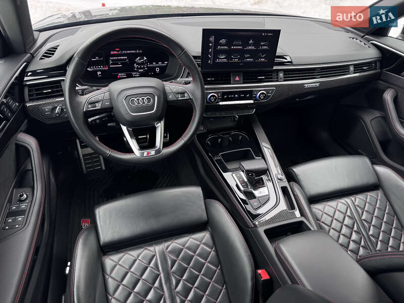 Седан Audi S4 2022 в Киеве
