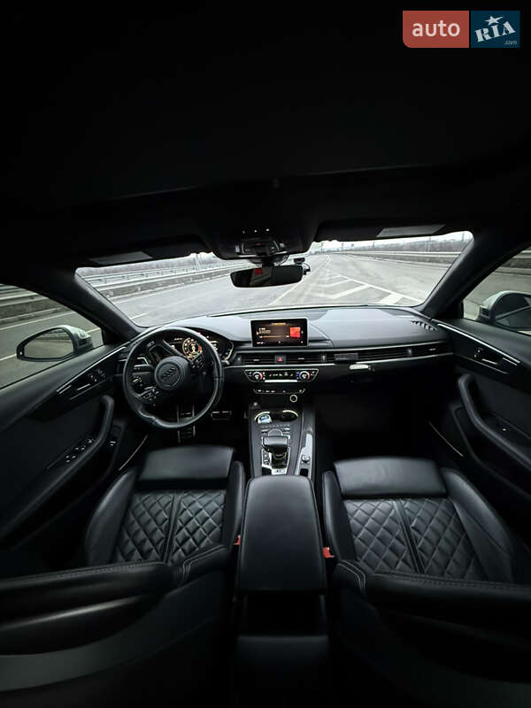 Седан Audi S4 2017 в Полтаве