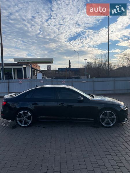 Седан Audi S4 2018 в Кривому Розі