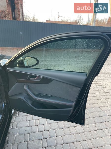 Седан Audi S4 2018 в Кривому Розі