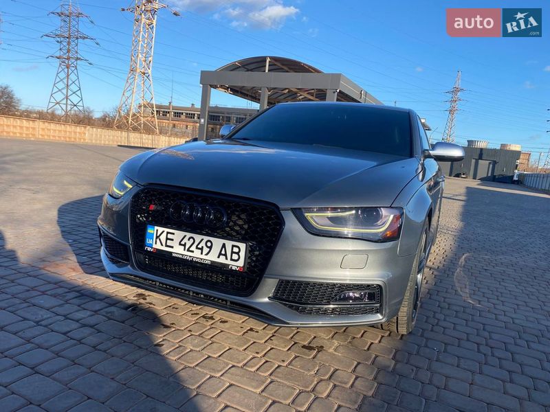 Седан Audi S4 2013 в Кривому Розі