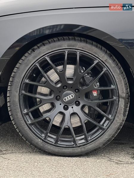 Седан Audi S4 2022 в Киеве
