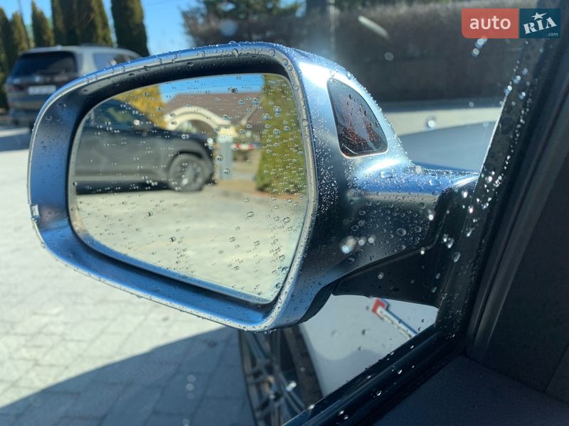 Седан Audi S4 2014 в Львове