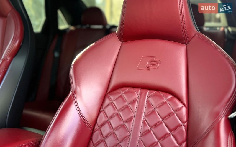 Седан Audi S4 2020 в Львові