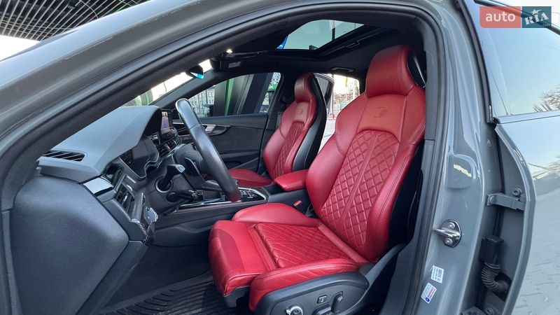Седан Audi S4 2020 в Одессе