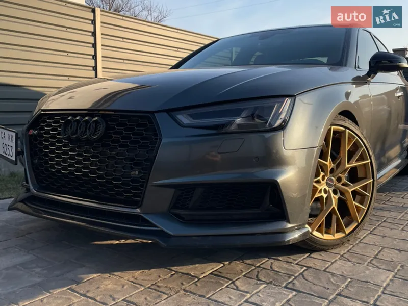 Audi S4