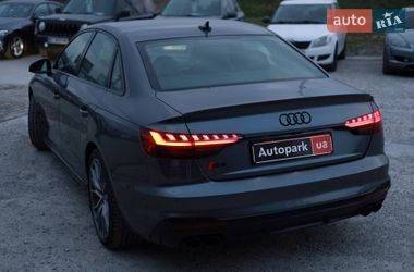 Седан Audi S4 2022 в Львове