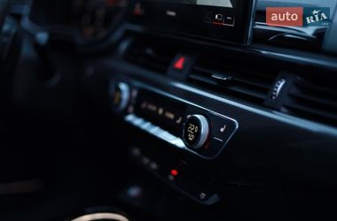 Седан Audi S4 2022 в Львове