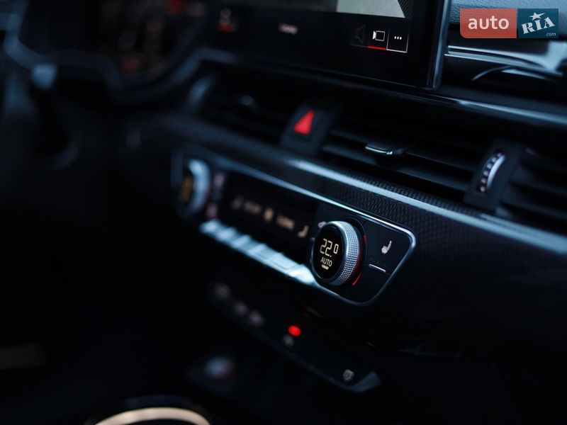 Седан Audi S4 2022 в Львове фото 39 Седан Audi S4 2022 в Львове