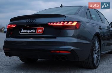 Седан Audi S4 2022 в Львове
