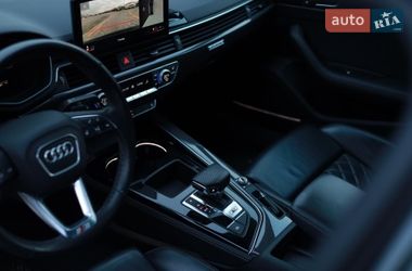 Седан Audi S4 2022 в Львове