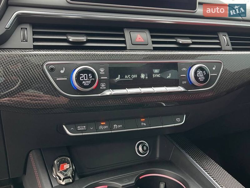 Седан Audi S4 2017 в Львове фото 24 Седан Audi S4 2017 в Львове