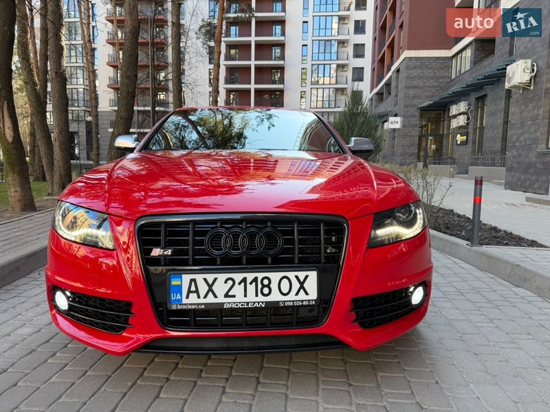 Седан Audi S4 2010 в Киеве