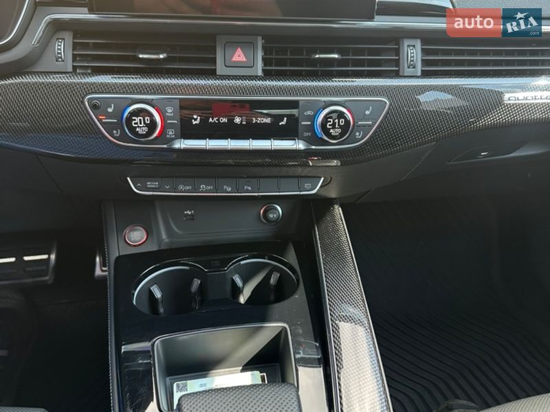 Седан Audi S4 2022 в Харькове