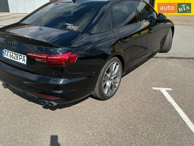 Седан Audi S4 2022 в Харькове